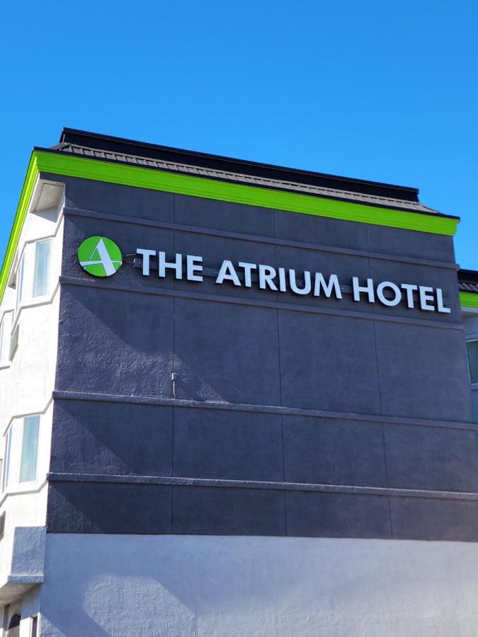 The Atrium Hotel 圣布鲁诺 外观 照片